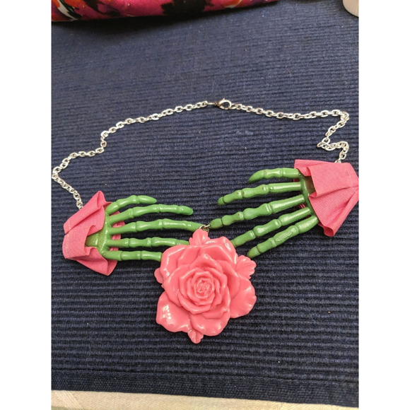 Zombie Skeleton hand Necklace Emo Mallcore Goth handmade - Picture 7 of 17